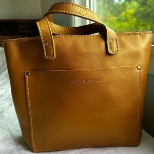 NWOT Portland leather zippered mini in Honeycomb